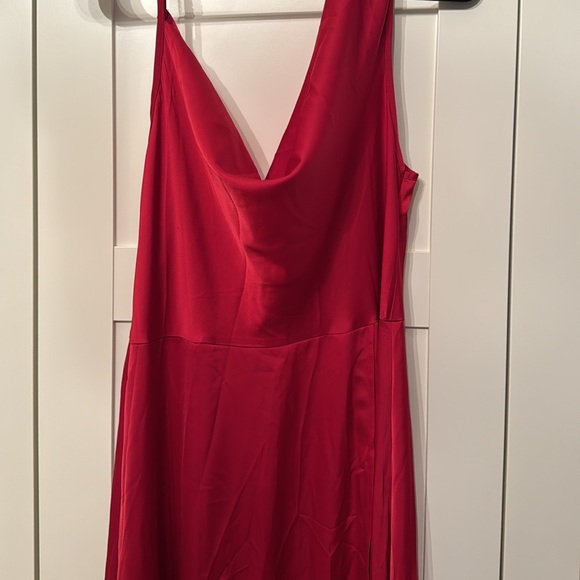 Draped neck split thigh dress - Picture 9 of 9